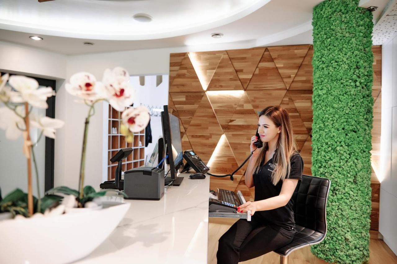 Blue Diamond Hotel Active Spa Trzebownisko Kültér fotó