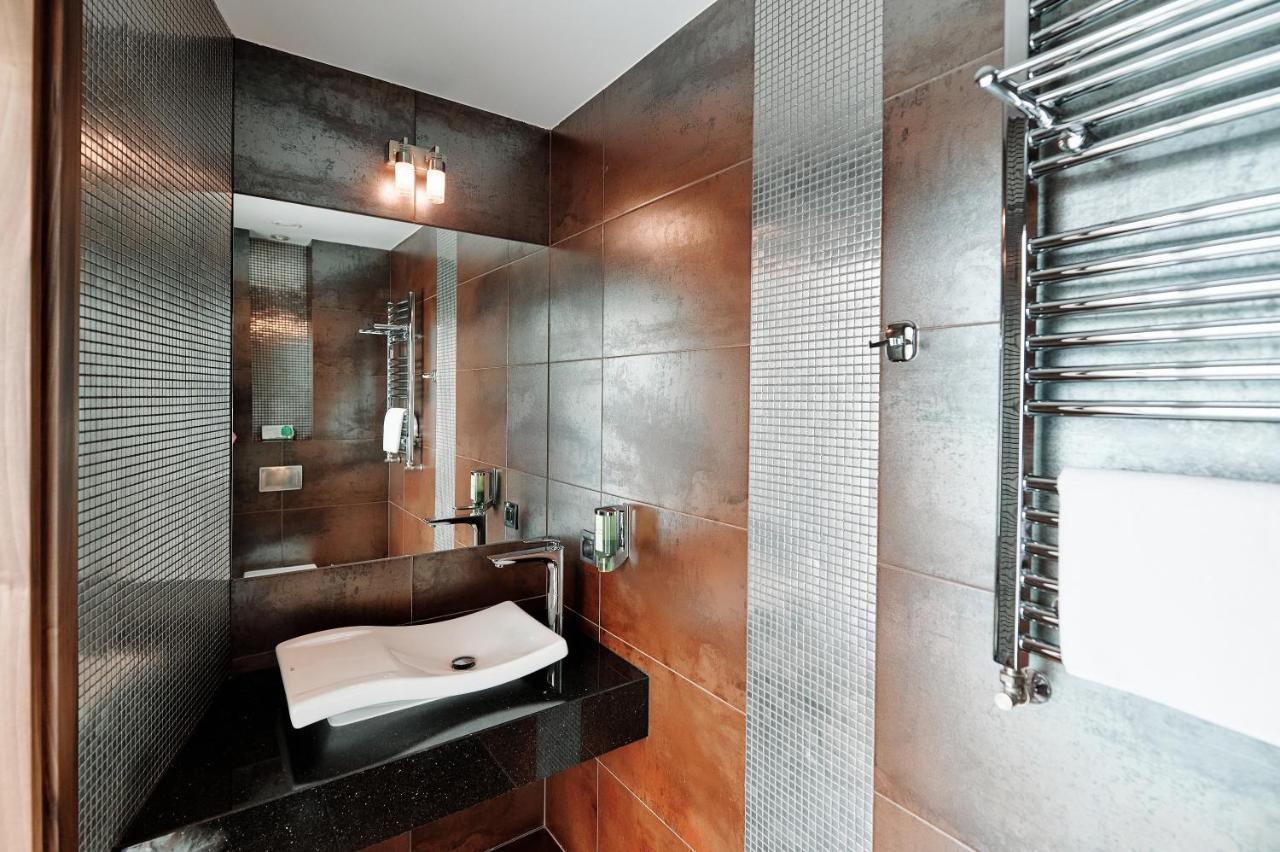 Blue Diamond Hotel Active Spa Trzebownisko Kültér fotó